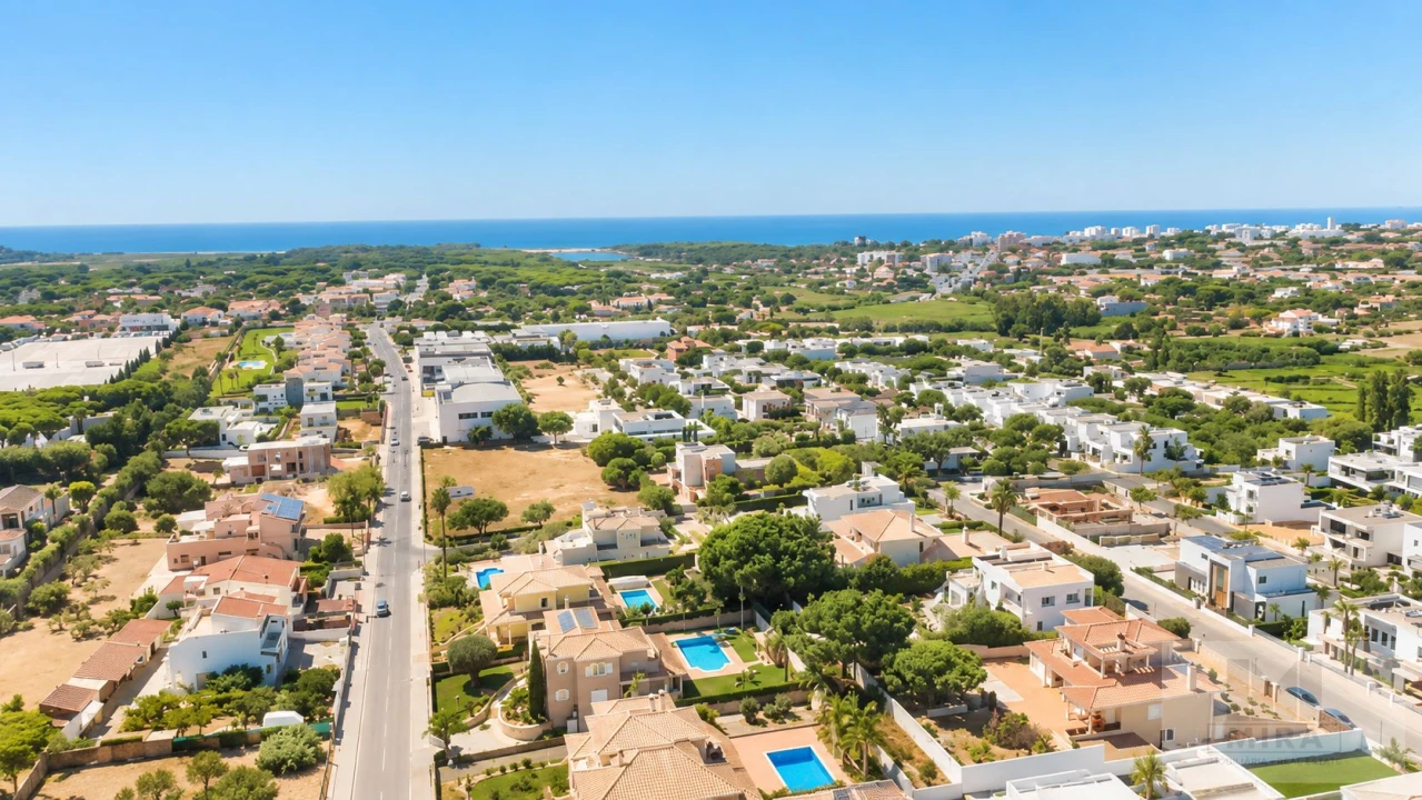 Apartamento T2 para Venda em Quarteira Foto 37