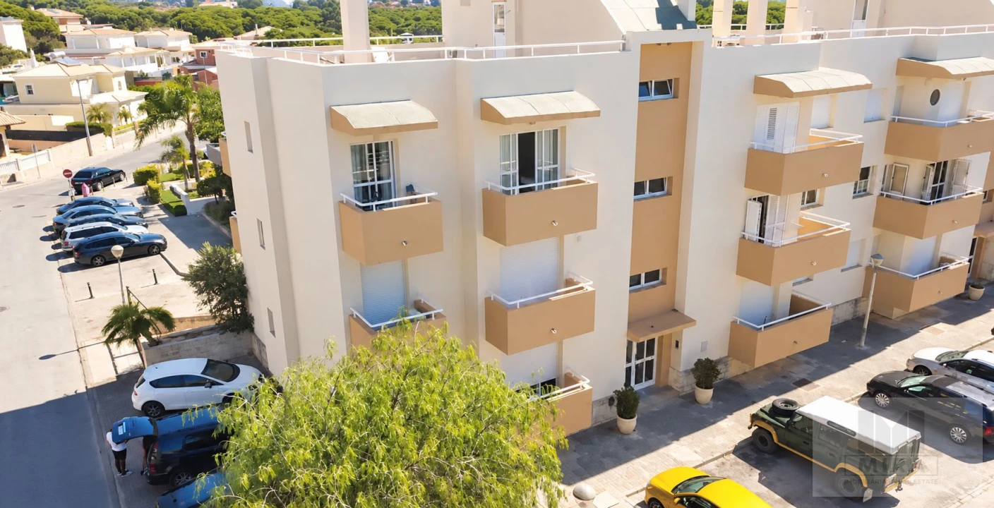 Apartamento T2 para Venda em Quarteira Foto 16