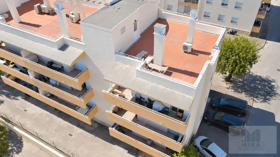 Apartamento T2 para Venda em Quarteira Foto 15