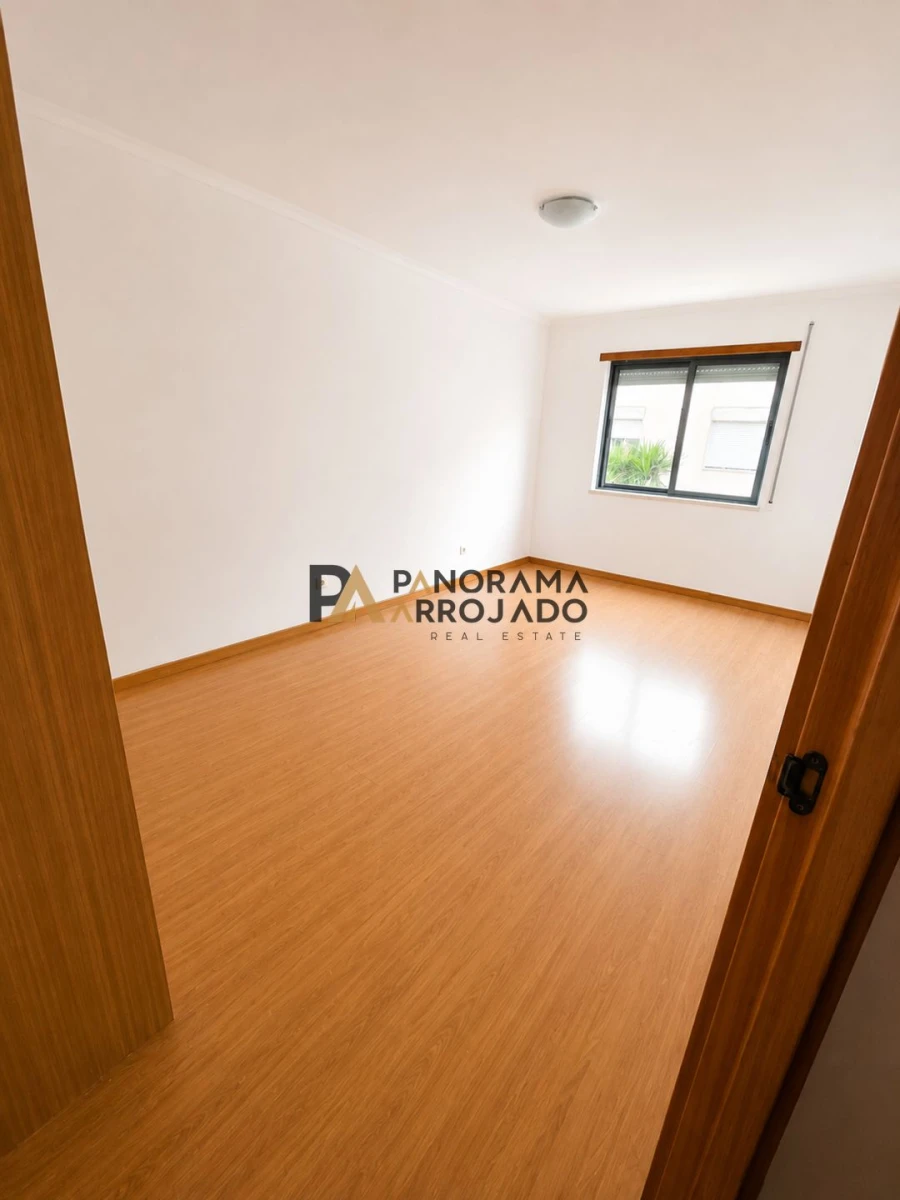Apartamento T3 para Venda em Quinta do Anjo Foto 22