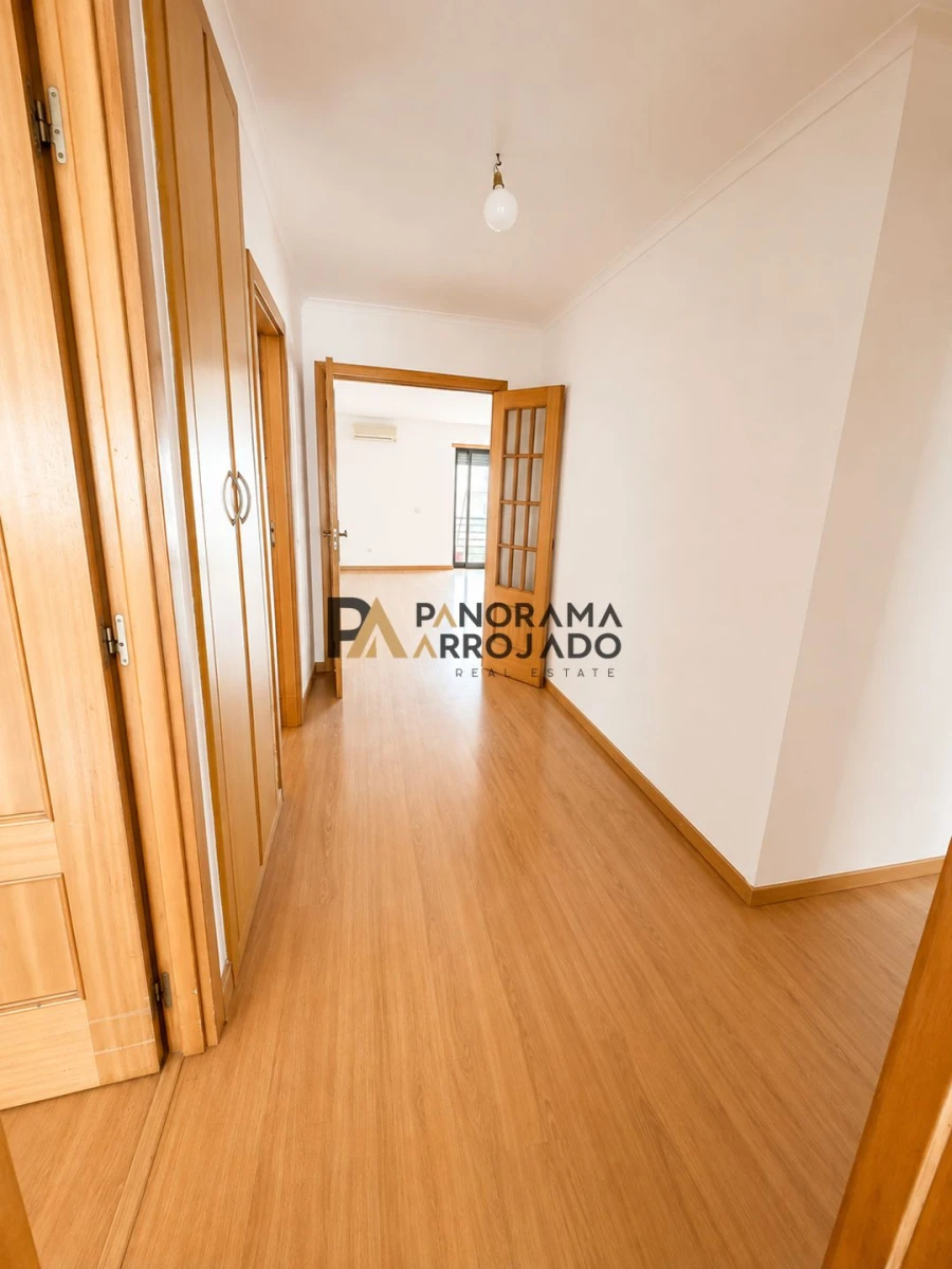Apartamento T3 para Venda em Quinta do Anjo Foto 10