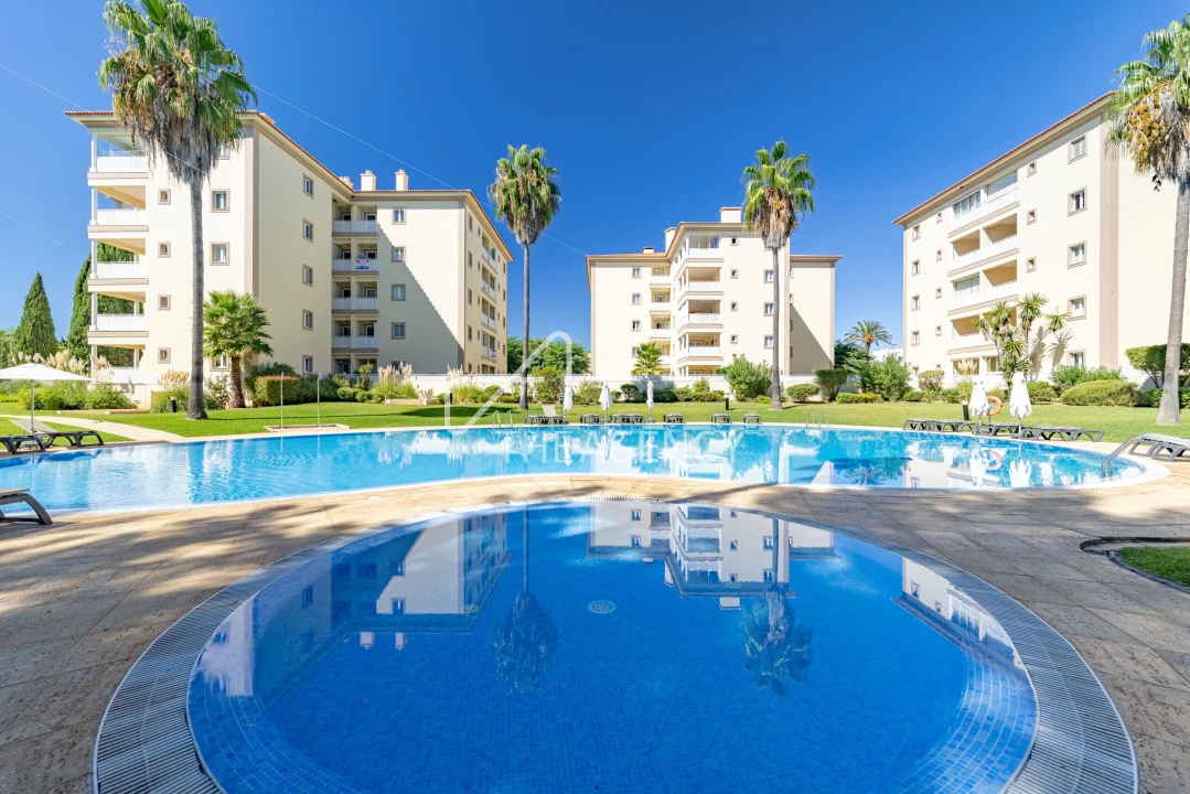 Apartamento T3 para Arrendamento em Quarteira Foto 1