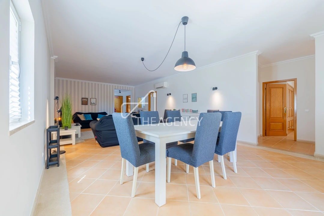 Apartamento T3 para Arrendamento em Quarteira Foto 6