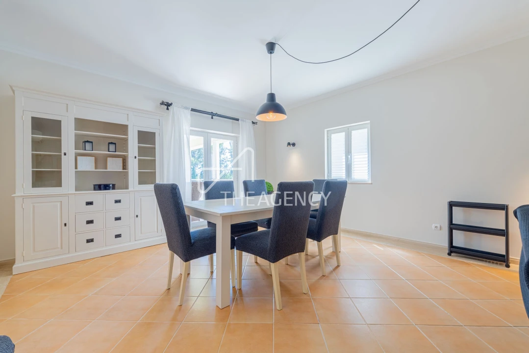 Apartamento T3 para Arrendamento em Quarteira Foto 5