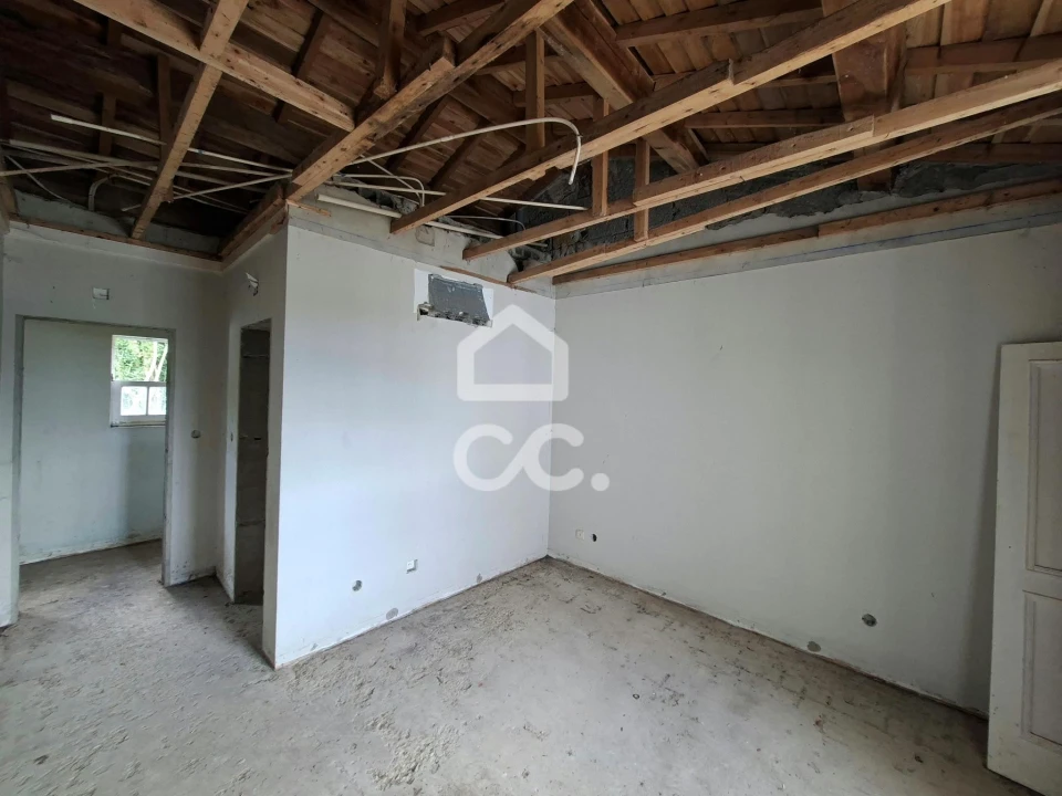 Moradia T7 para Venda em São Mateus da Calheta Foto 11