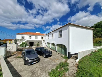 Moradia T7 para Venda em São Mateus da Calheta