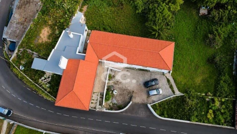 Moradia T7 para Venda em São Mateus da Calheta