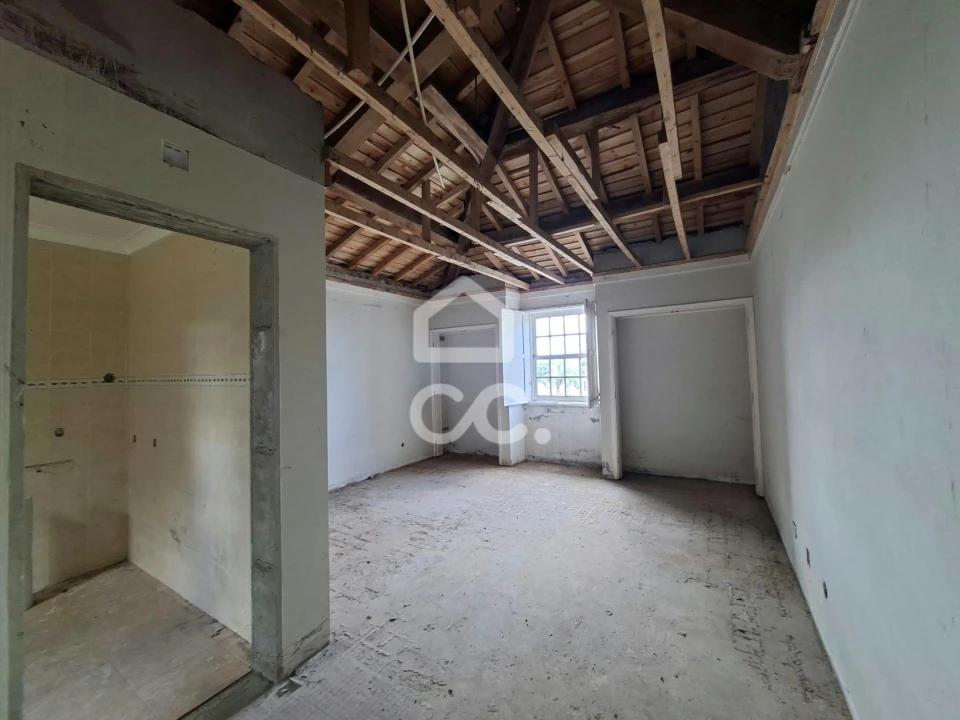 Moradia T7 para Venda em São Mateus da Calheta Foto 10