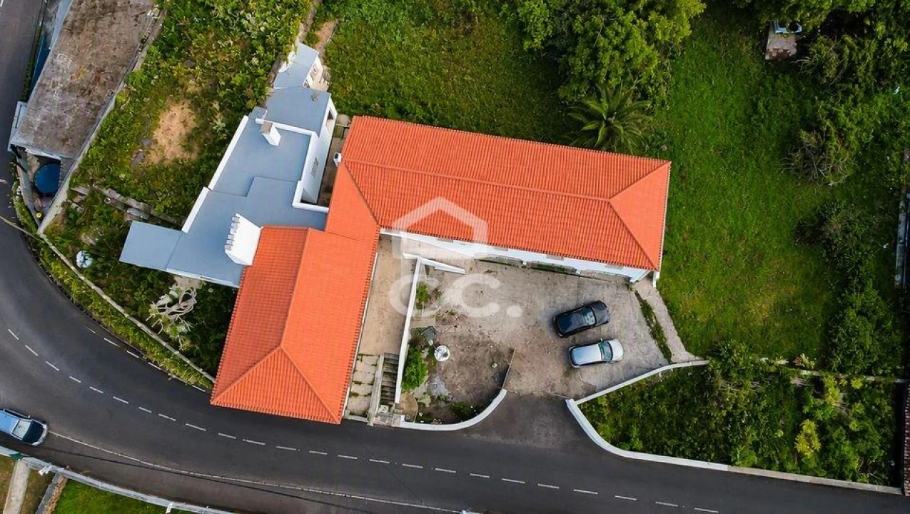 Moradia T7 para Venda em São Mateus da Calheta Foto 25