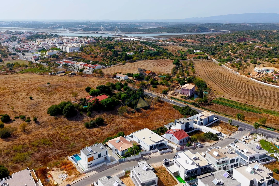 Moradia T4 para Venda em Estômbar e Parchal Foto 48