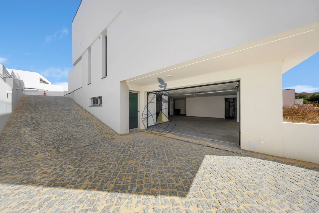 Moradia T4 para Venda em Estômbar e Parchal Foto 70
