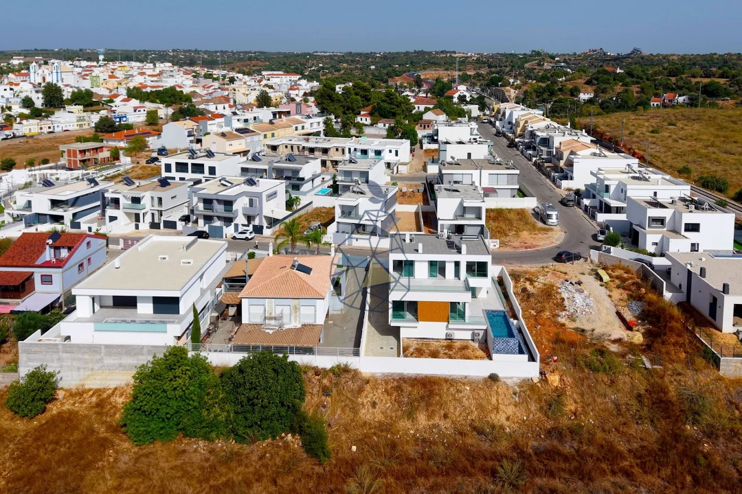 Moradia T4 para Venda em Estômbar e Parchal Foto 72