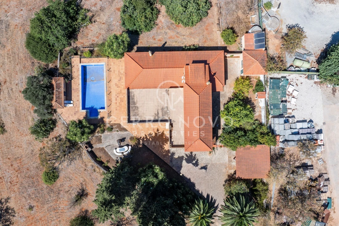 Moradia T5 para Venda em Albufeira e Olhos de Água Foto 36