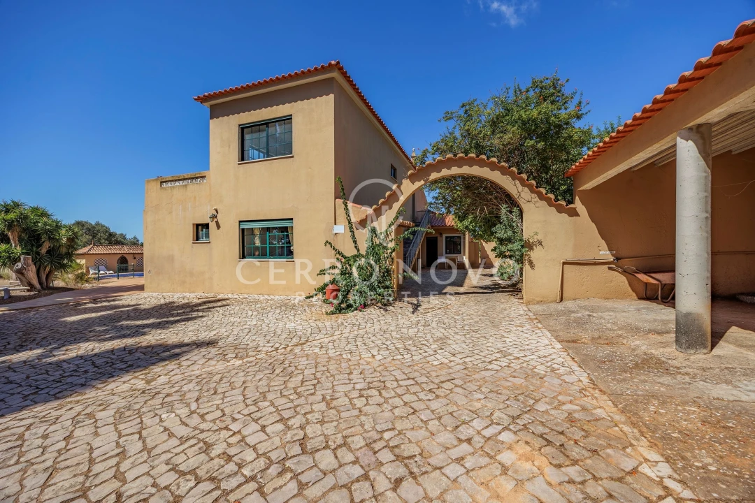 Moradia T5 para Venda em Albufeira e Olhos de Água Foto 6