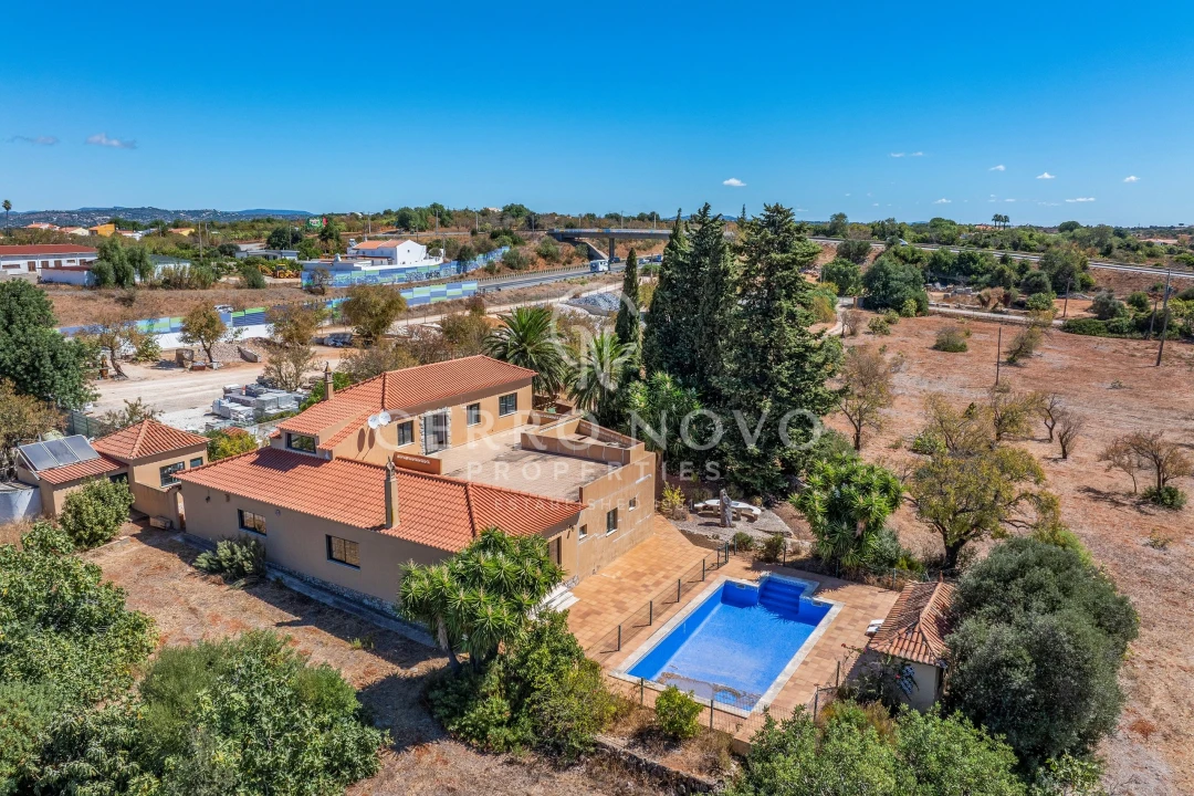 Moradia T5 para Venda em Albufeira e Olhos de Água Foto 38