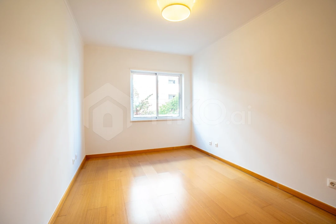 Apartamento T2 para Arrendamento em Lumiar Foto 17