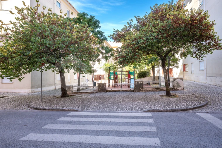 Apartamento T2 para Arrendamento em Lumiar Foto 31