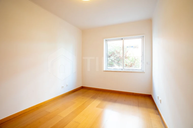 Apartamento T2 para Arrendamento em Lumiar Foto 16