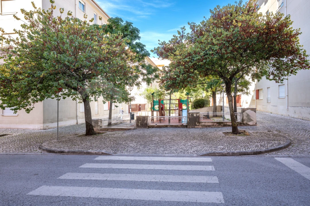 Apartamento T2 para Arrendamento em Lumiar Foto 31