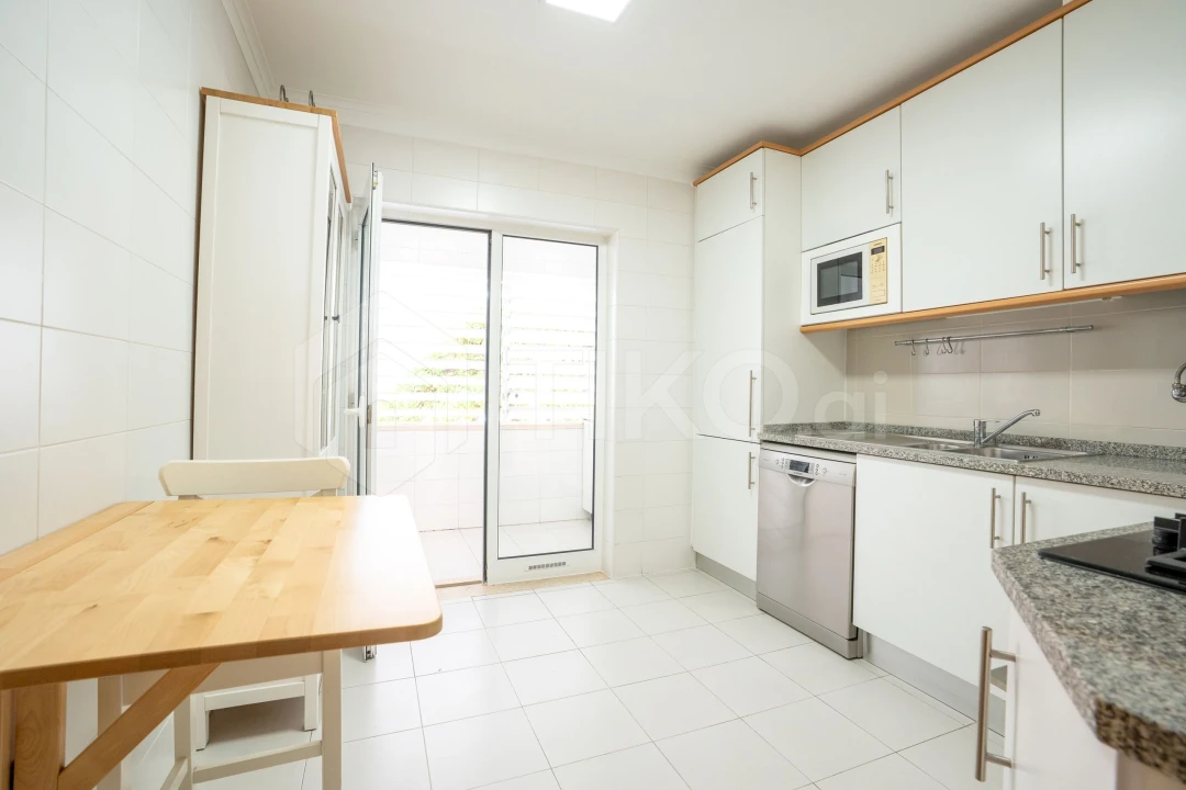 Apartamento T2 para Arrendamento em Lumiar Foto 19