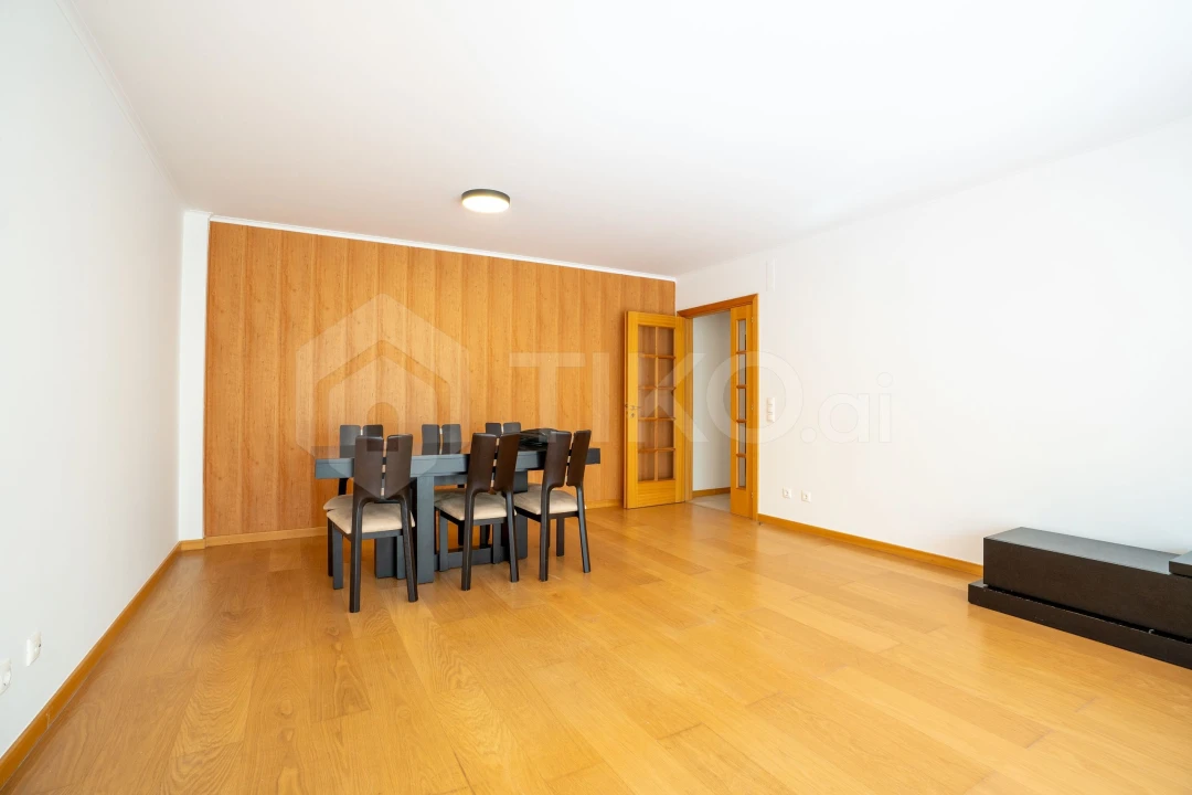 Apartamento T2 para Arrendamento em Lumiar Foto 2