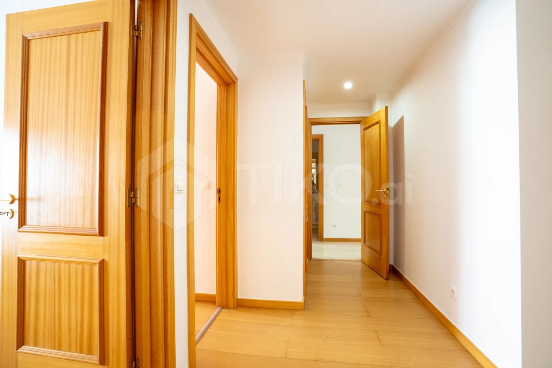 Apartamento T2 para Arrendamento em Lumiar Foto 13