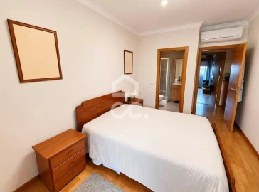 Apartamento T3 para Arrendamento em Camarate, Unhos e Apelação