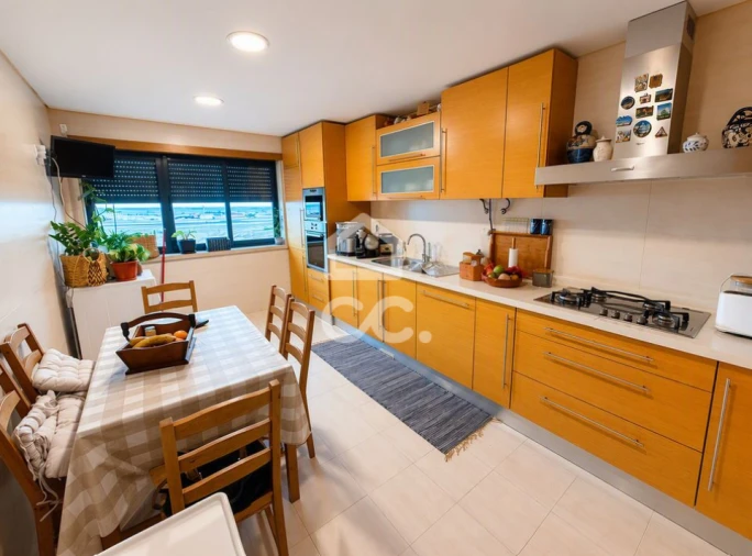 Apartamento T3 para Arrendamento em Camarate, Unhos e Apelação Foto 5