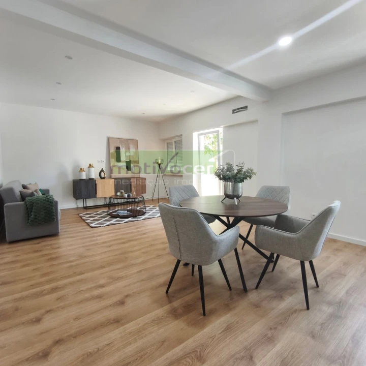 Apartamento T3 para Venda em Benfica Foto 2