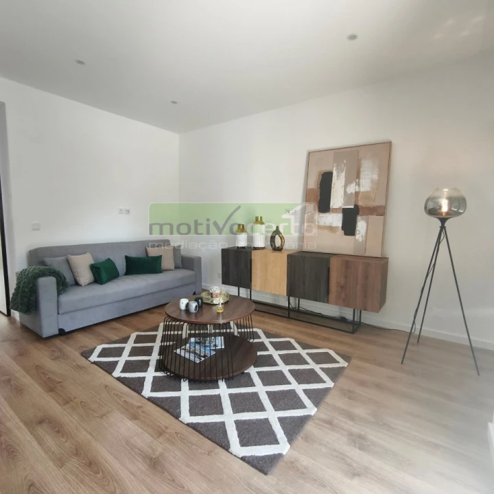 Apartamento T3 para Venda em Benfica Foto 4