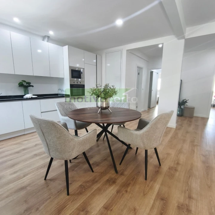 Apartamento T3 para Venda em Benfica Foto 5