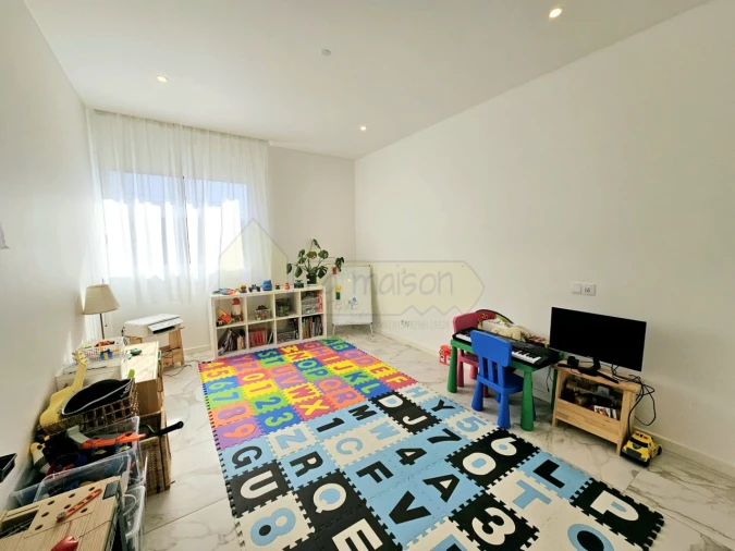 Moradia T4 para Venda em Santa Barbara de Nexe Foto 17