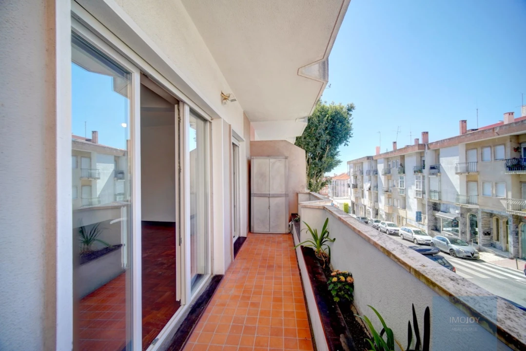 Apartamento T2 para Venda em Algés, Linda-A-Velha e Cruz Quebrada-Dafundo Foto 6