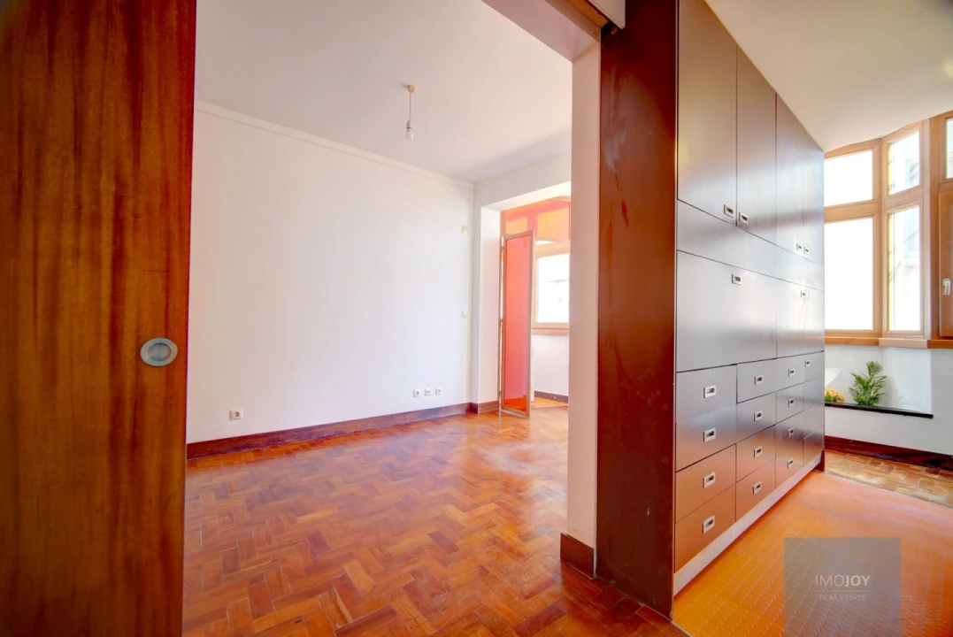 Apartamento T2 para Venda em Algés, Linda-A-Velha e Cruz Quebrada-Dafundo Foto 14