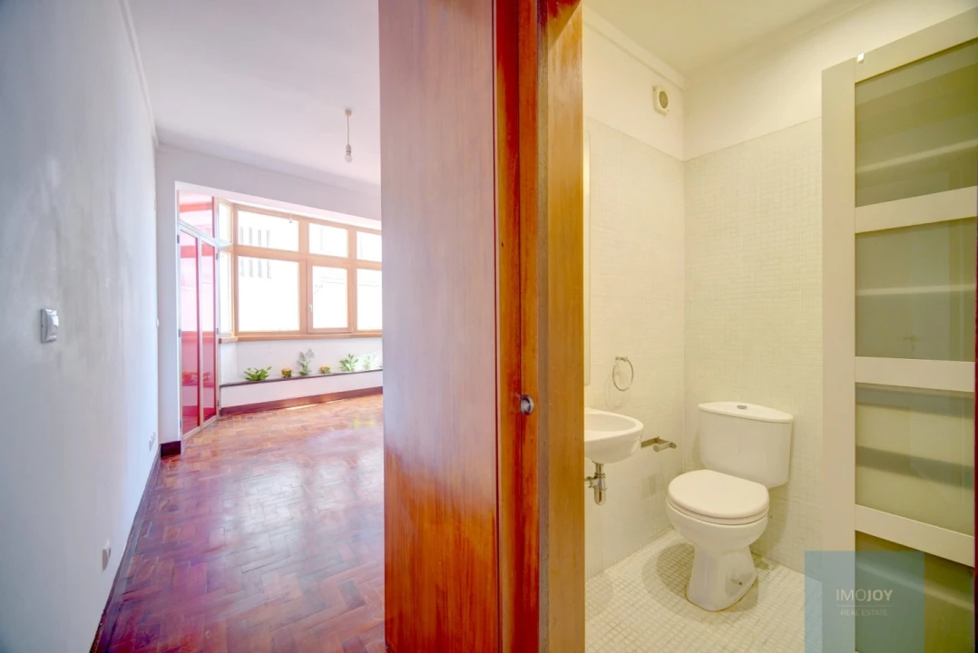 Apartamento T2 para Venda em Algés, Linda-A-Velha e Cruz Quebrada-Dafundo Foto 25