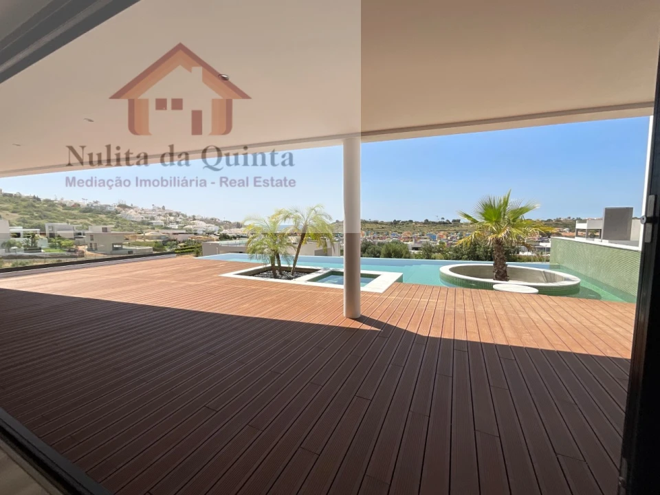 Moradia T5 para Venda em Albufeira e Olhos de Água Foto 22