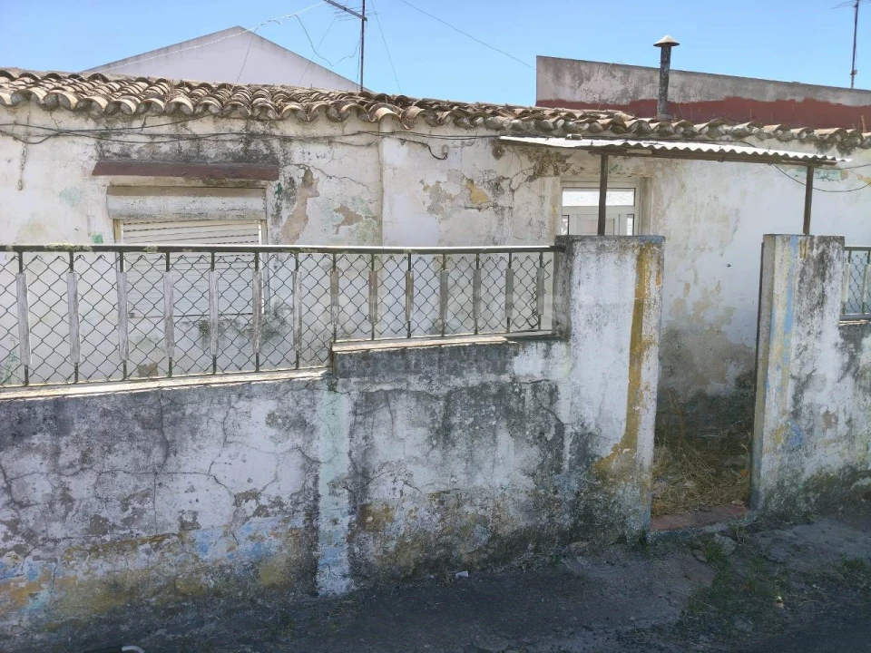 Moradia T3 para Venda em Ferreira do Alentejo e Canhestros Foto 1