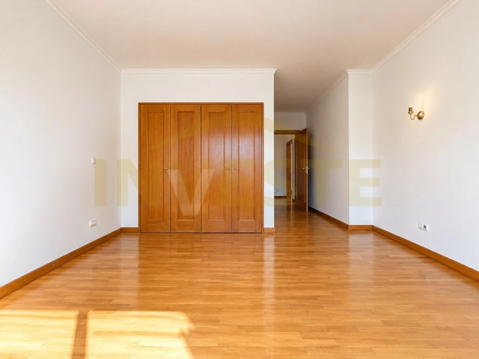 Apartamento T3 para Venda em Cascais e Estoril Foto 17