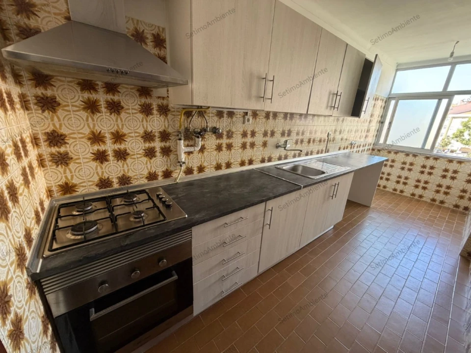 Apartamento T2 para Venda em Benavente Foto 4
