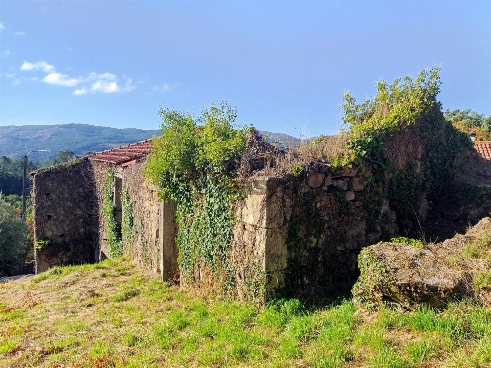 Moradia T3 para Venda em Covas Foto 4