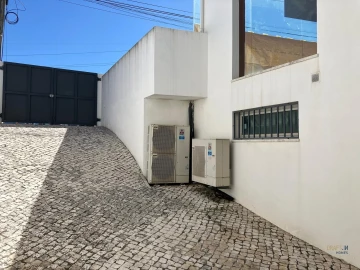Loja para Arrendamento em Alcabideche