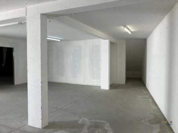 Loja para Arrendamento em Alcabideche