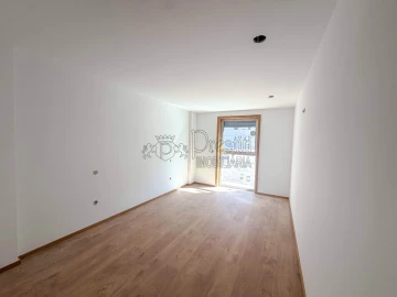 Apartamento T2 para Arrendamento em Urgezes