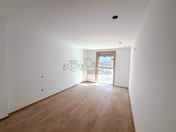 Apartamento T2 para Arrendamento em Urgezes Foto 8