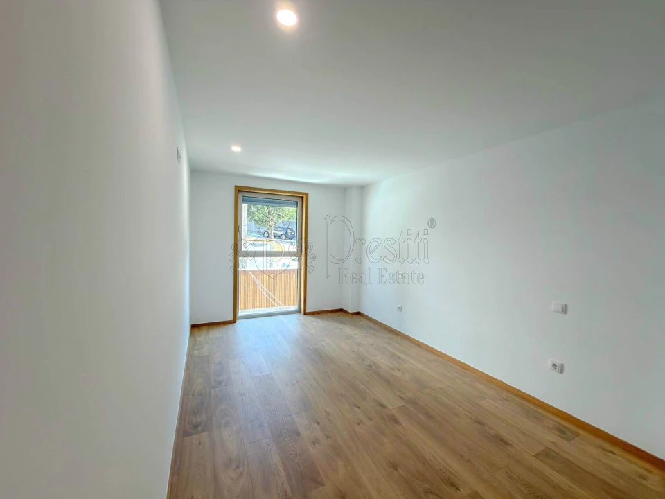 Apartamento T3 para Arrendamento em Urgezes Foto 9