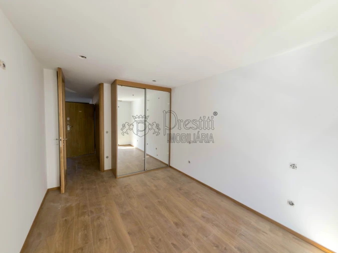 Apartamento T3 para Arrendamento em Urgezes Foto 10