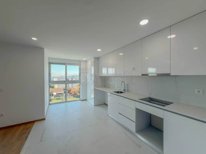 Apartamento T3 para Arrendamento em Urgezes Foto 6