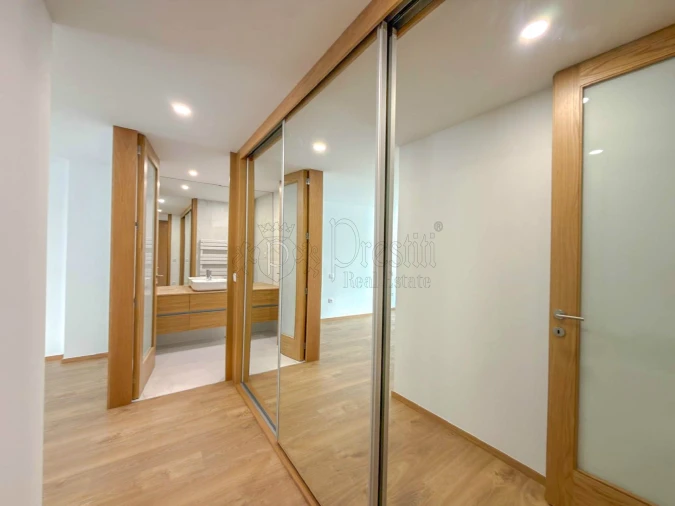 Apartamento T3 para Arrendamento em Urgezes Foto 8