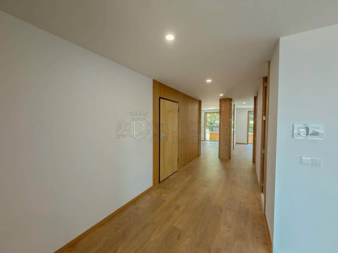 Apartamento T3 para Arrendamento em Urgezes Foto 7