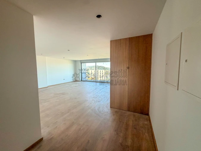 Apartamento T3 para Arrendamento em Urgezes Foto 2